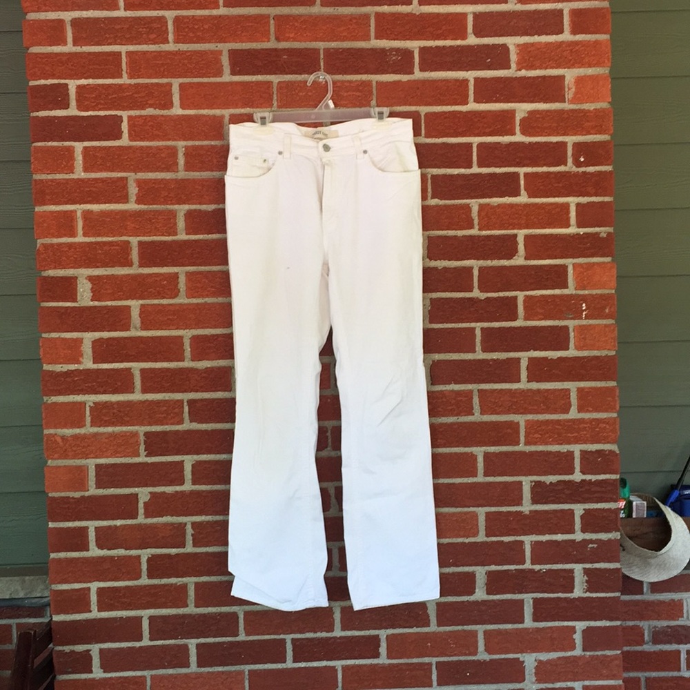 White boot cut Gap jeans